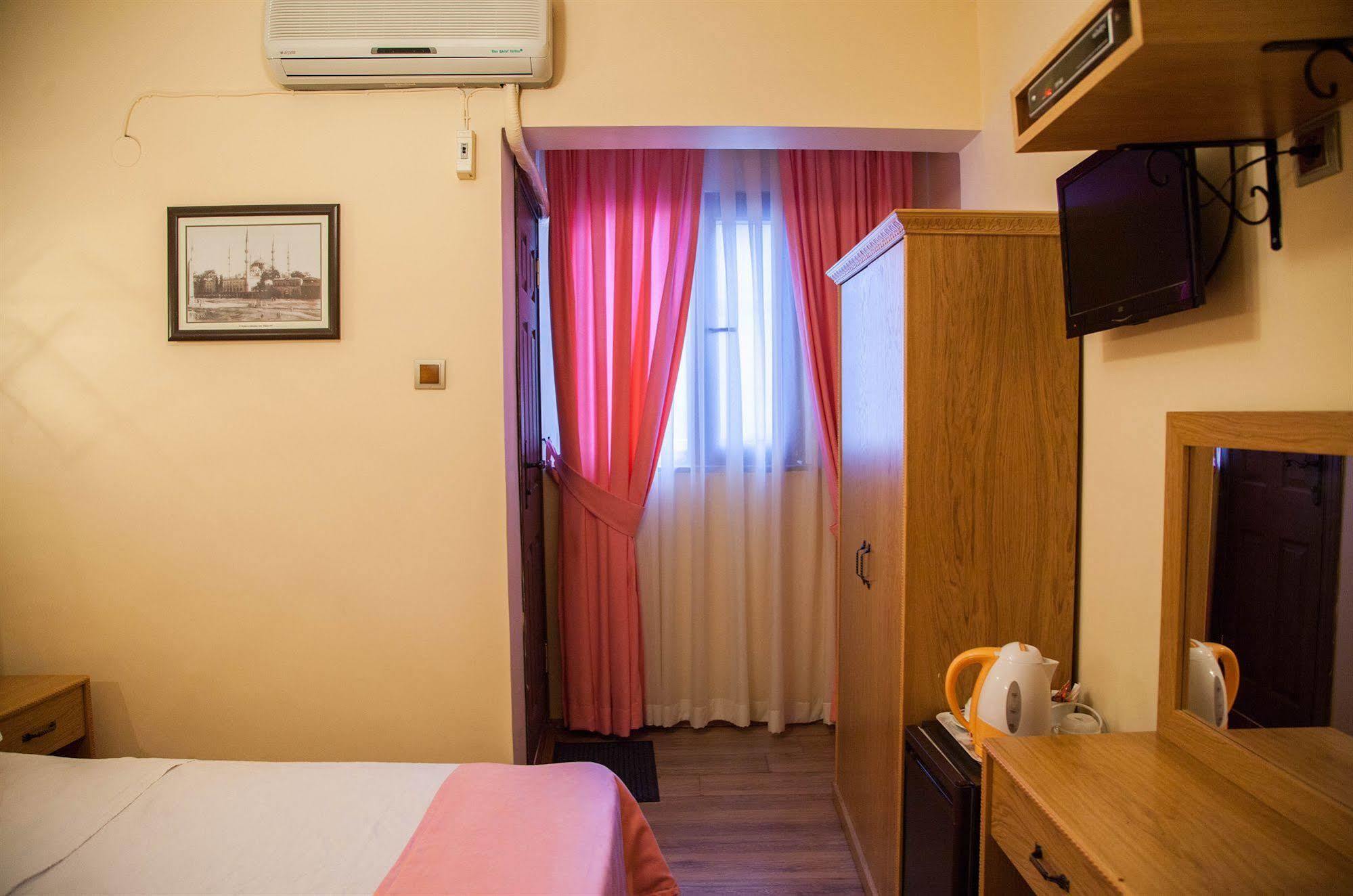 Cem Sultan Hotel Istanbul Ngoại thất bức ảnh